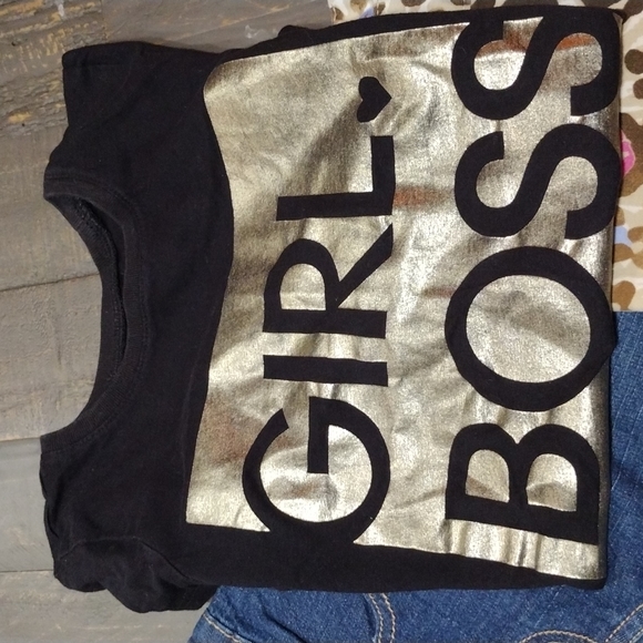 2 CHILDREN'S PLACE CAPRIS SZ 8 AND 2 TEES SZ 7 / 8 - Picture 2 of 16